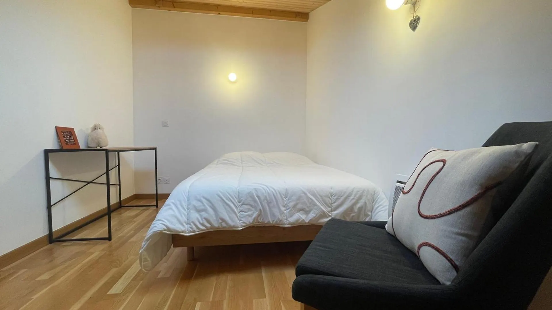 Charmant T3 En Duplex Au Centre De Samoens Avec Balcon Et Wifi - Fr-1-624-155