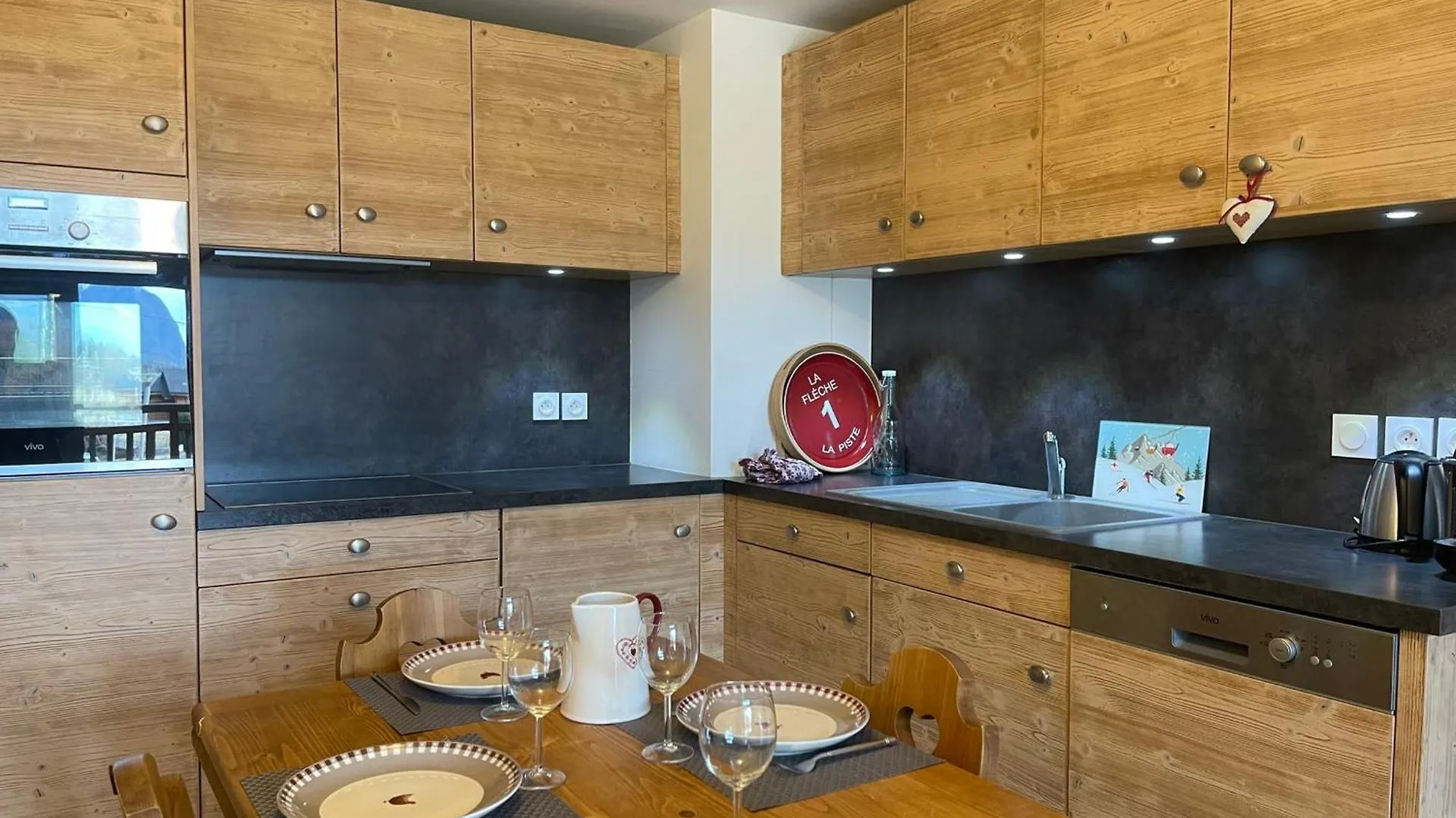 Charmant T3 En Duplex Au Centre De Samoens Avec Balcon Et Wifi - Fr-1-624-155